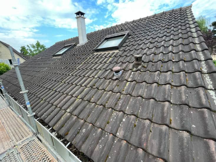 Vue sur velux placés sur une toiture